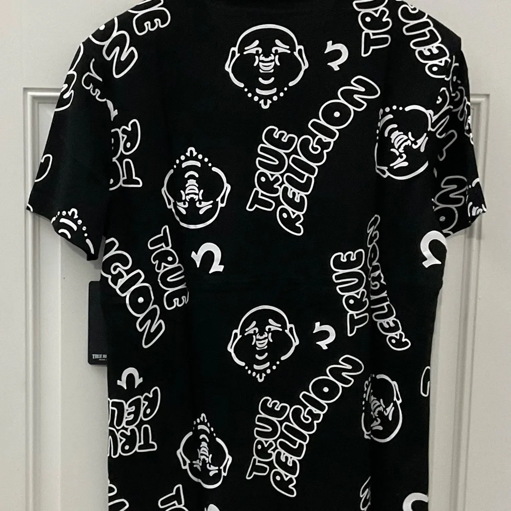 True religion TEE.